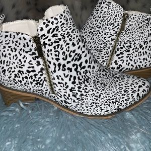Cowhide pattern ankle boot